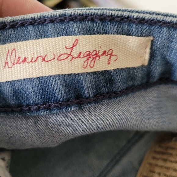 Decree Sz 7 Jeans Denim Leggings Manufactured Distressing Light Wash Mid Rs NWT - Picture 6 of 6